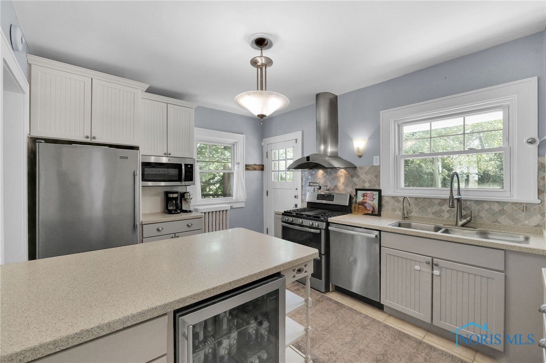 369 Colony Road Rossford, OH 43460 - Photo 13 of 37 Gallery Image 13