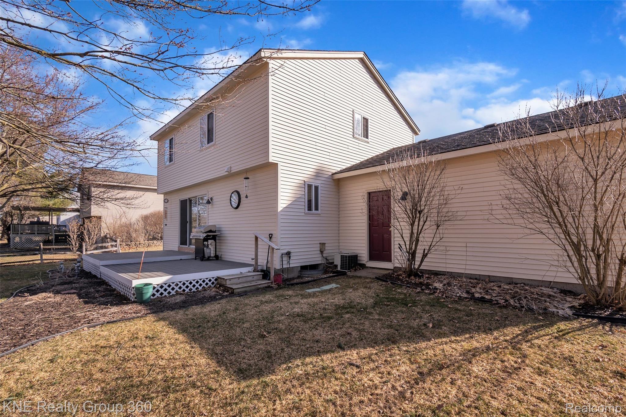 5339 Eagle Road Highland, MI 48356 - Photo 43 of 45 45-5339 Eagle Road-windowstill-real-estate-photography-45.jpg