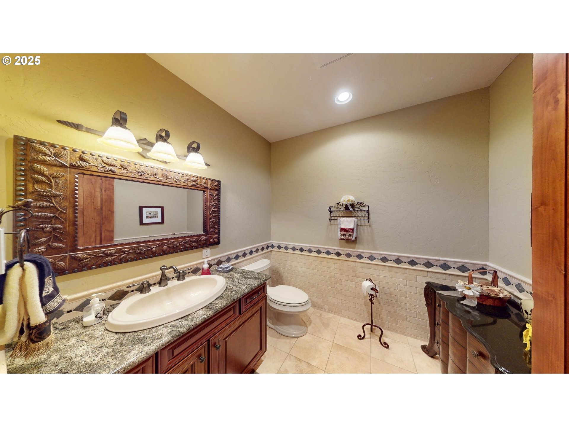 25500 Cape View Loop Gold Beach, OR 97444 - Photo 17 of 48 Attached Bathroom #1