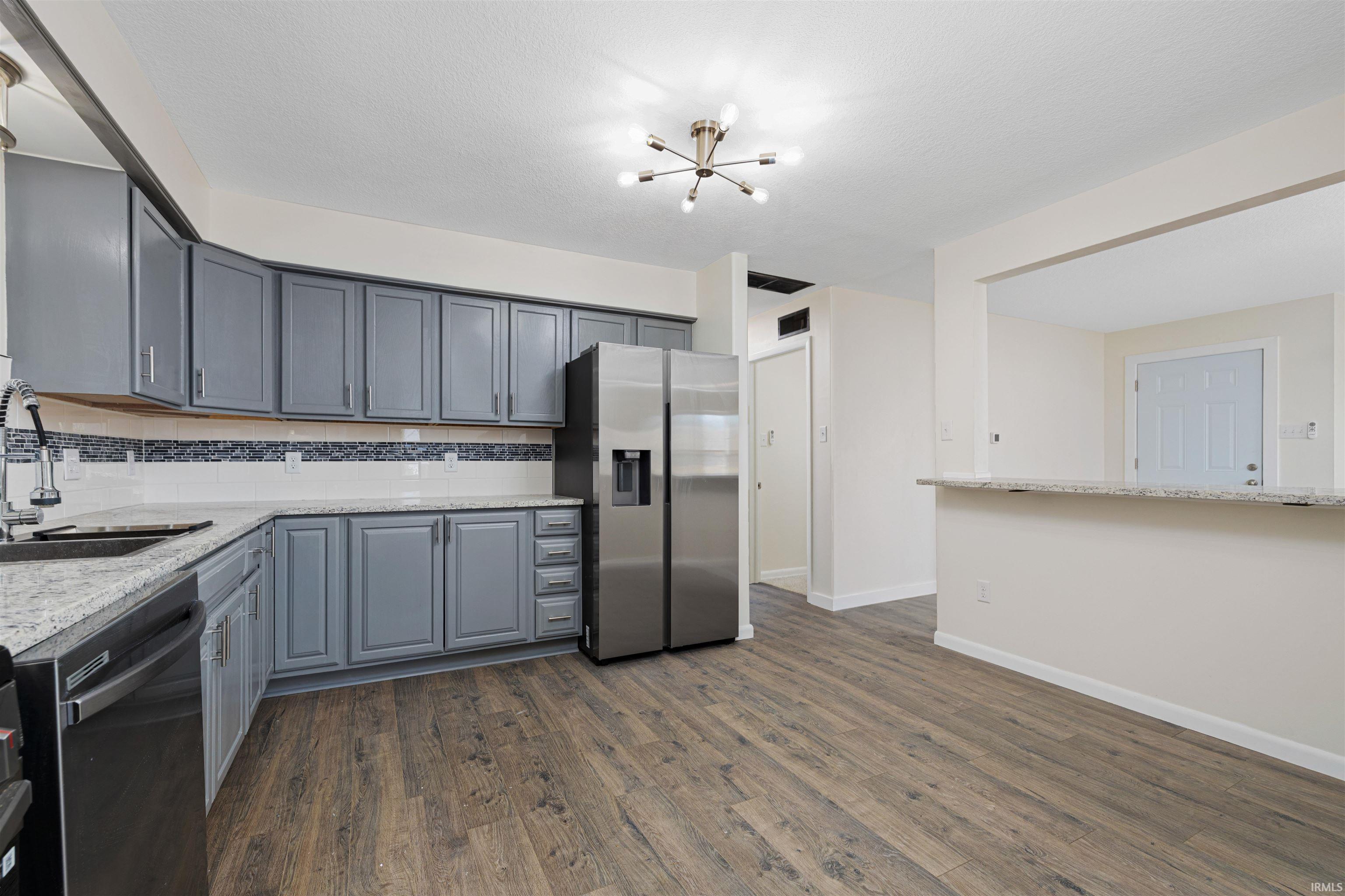 5216 South Calhoun Street Fort Wayne, IN 46807 - Photo 8 of 24