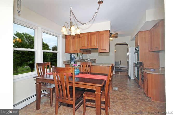 13318 Old Annapolis Road Mount Airy, MD 21771 - Photo 7 of 30 Kitchen