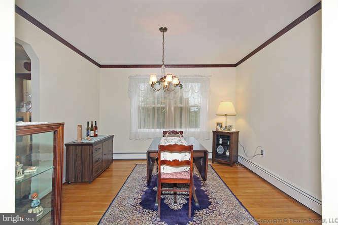 13318 Old Annapolis Road Mount Airy, MD 21771 - Photo 10 of 30 Dining Room
