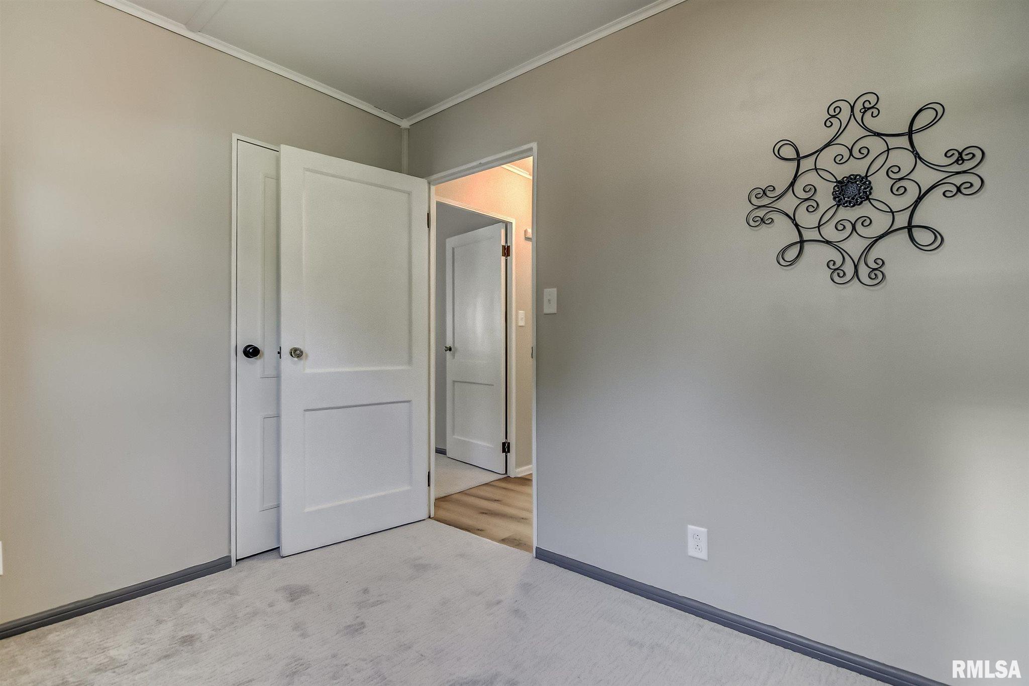 145 North English Avenue Springfield, IL 62702 - Photo 18 of 29 Gallery Image 18