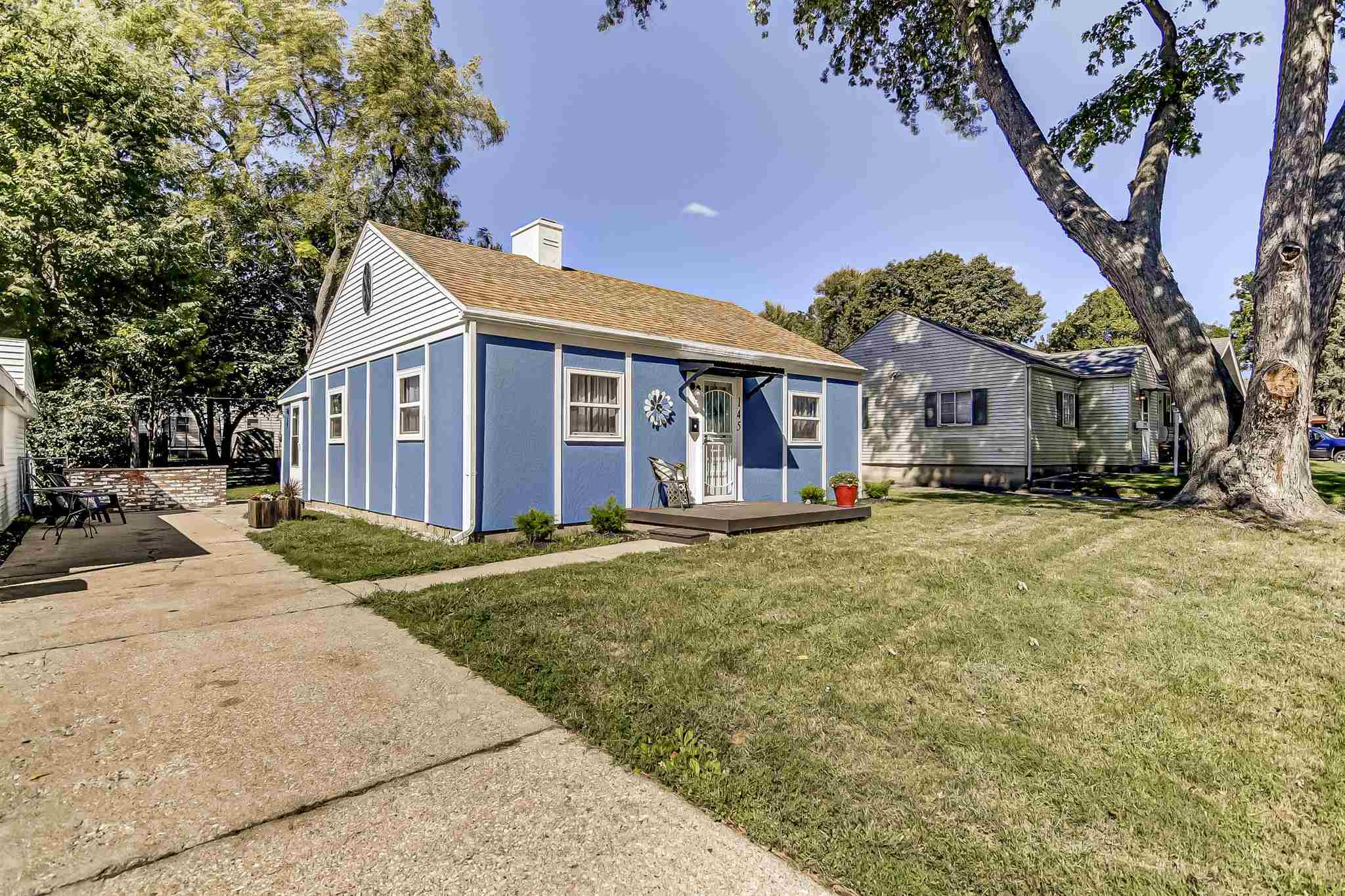145 North English Avenue Springfield, IL 62702 - Photo 2 of 29 Gallery Image 2