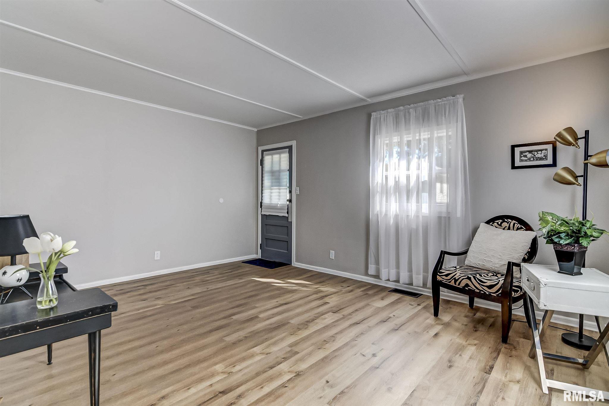 145 North English Avenue Springfield, IL 62702 - Photo 4 of 29 Gallery Image 4