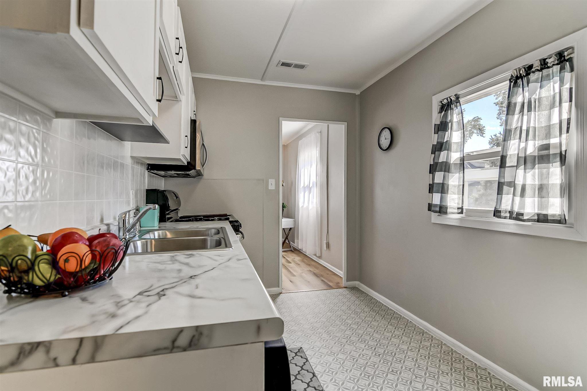 145 North English Avenue Springfield, IL 62702 - Photo 7 of 29 Gallery Image 7