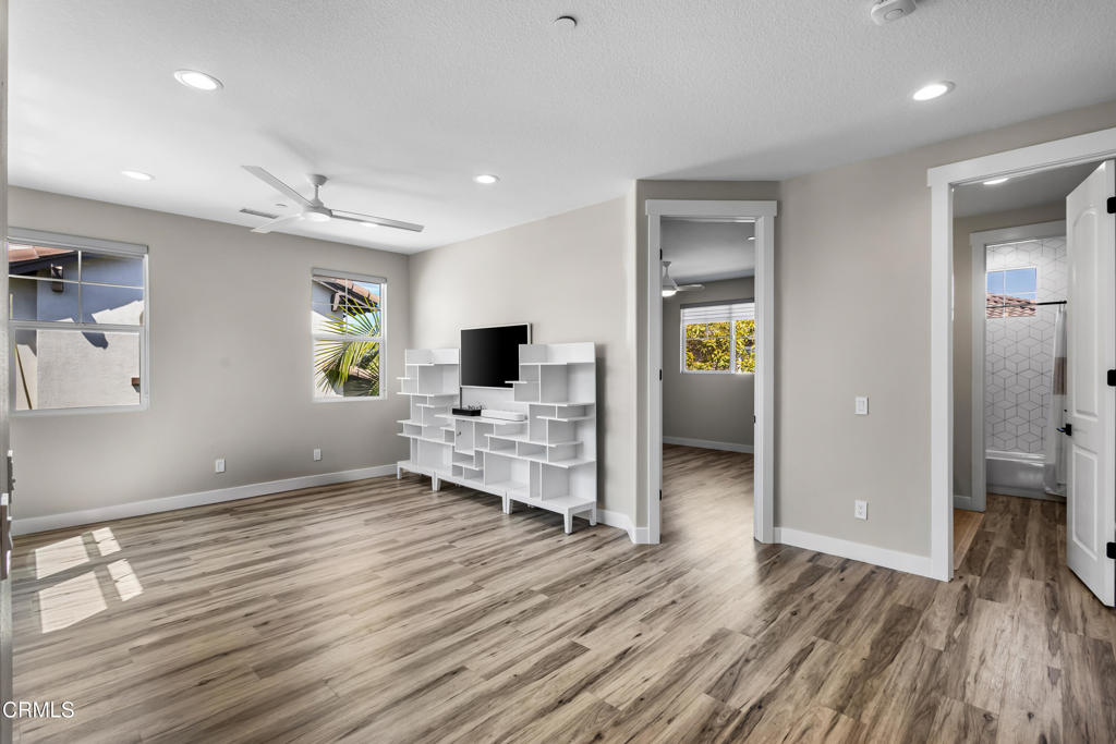 4173 Caribbean Street Oxnard, CA 93035 - Photo 25 of 50