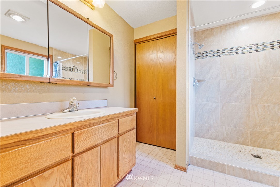 30717 Webster Road East Eatonville, WA 98328 - Photo 19 of 37 Gallery Image 19