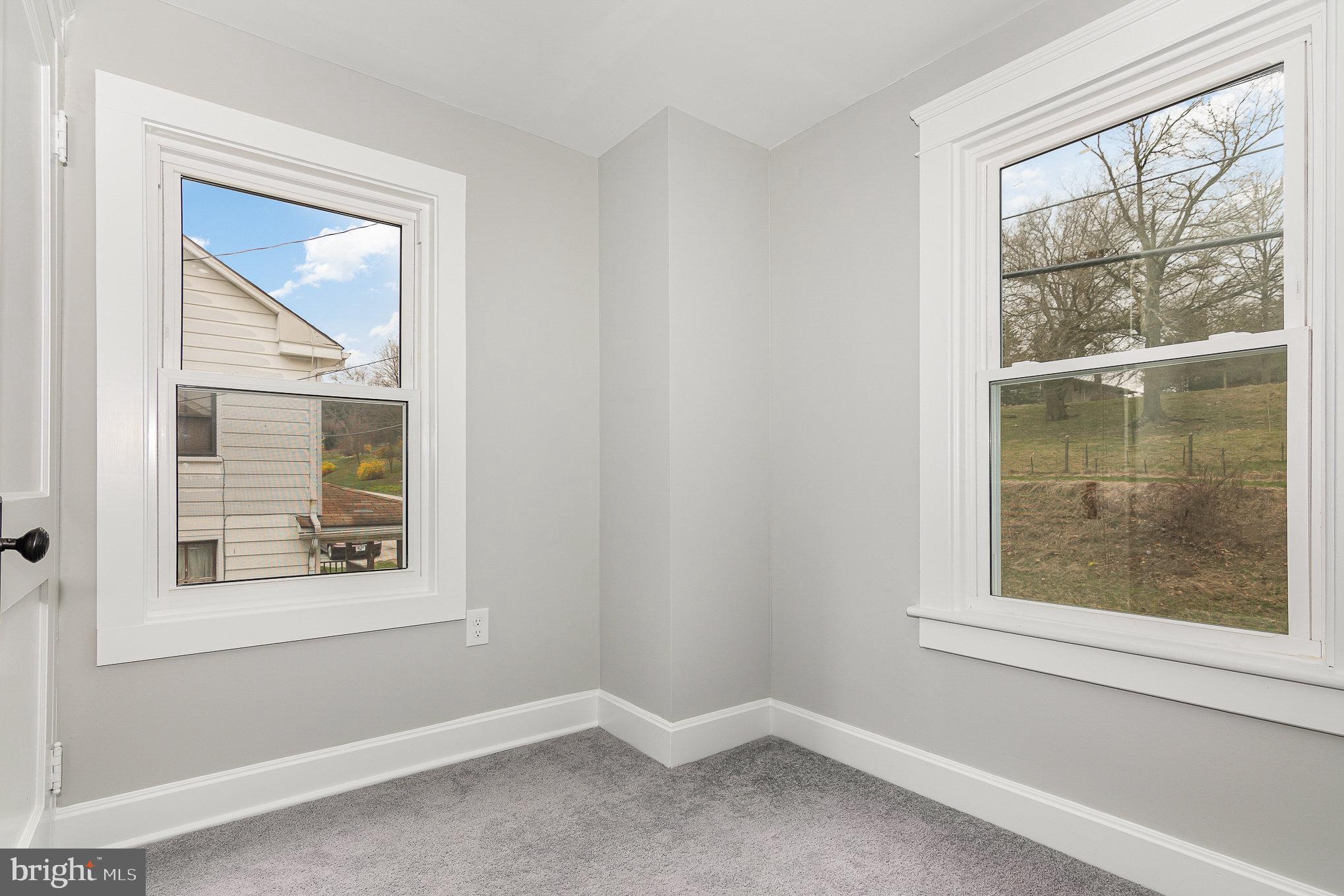 5495 Lehman Road Spring Grove, PA 17362 - Photo 20 of 34 an empty room with a window