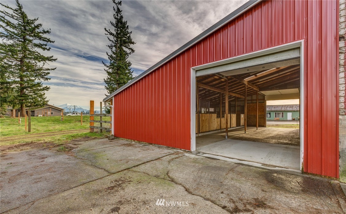120 Beard Road Lynden, WA 98264 - Photo 5 of 25 Gallery Image 5
