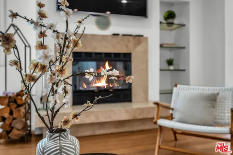 $898,000 | 10664 Wilkins Avenue, Unit 202, Los Angeles, CA 90024