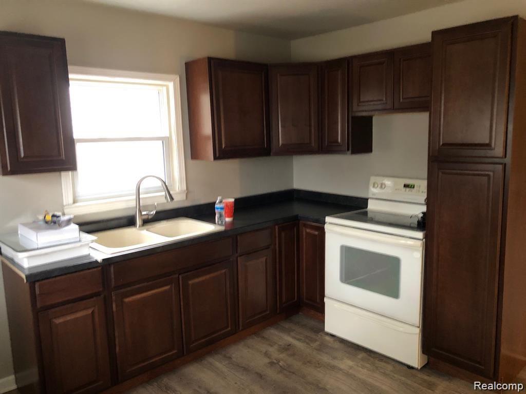 218 Jones Street Mount Clemens, MI 48043 - Photo 7 of 20 IMG_0848.JPG
