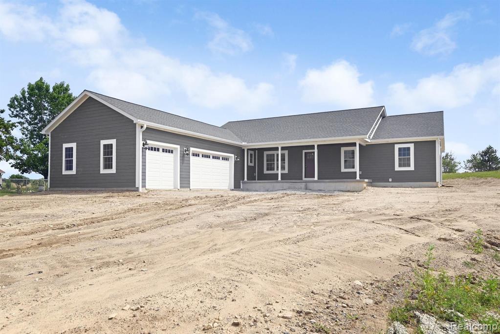 560 Wright Road Howell, MI 48843 - Photo 1 of 31