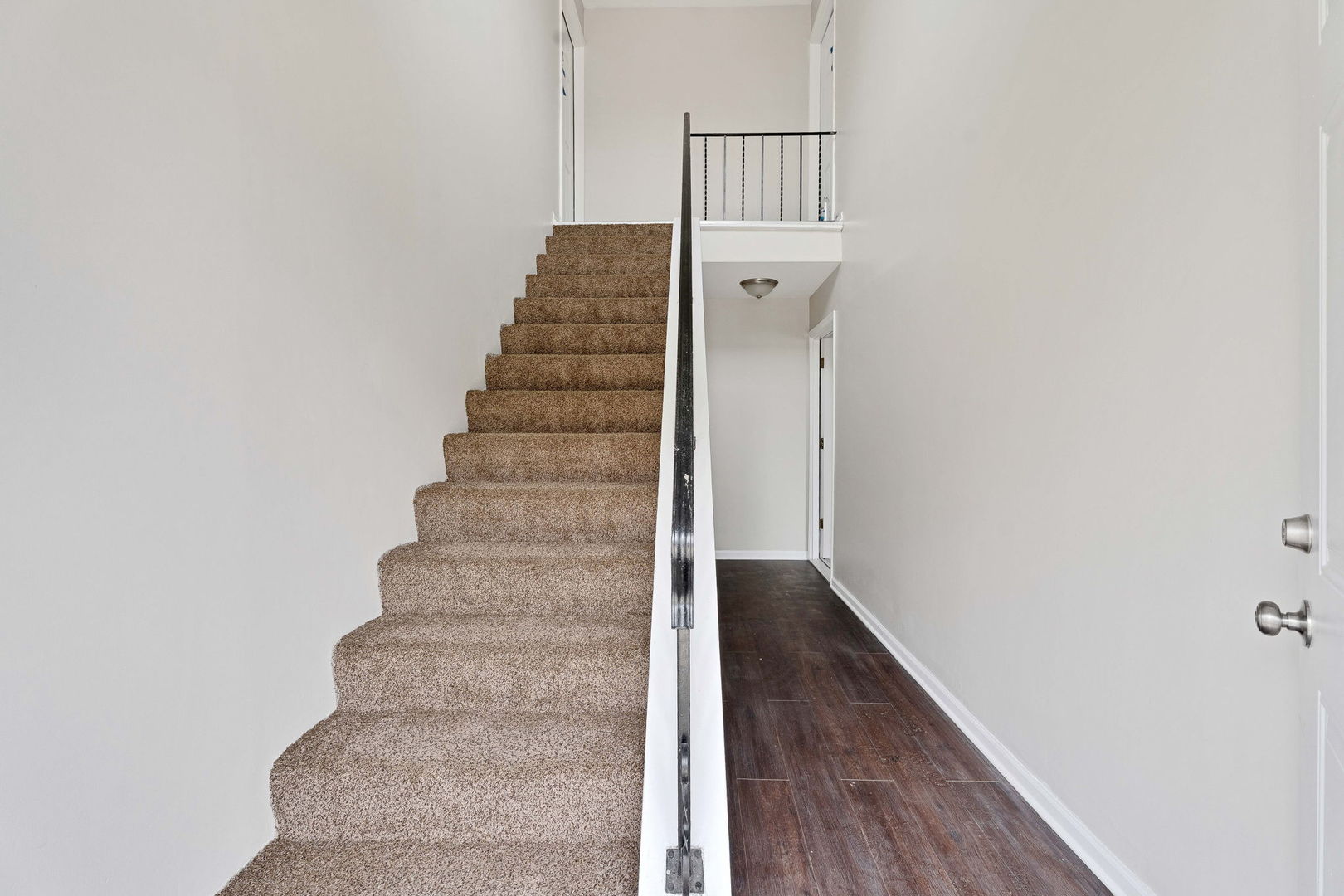 103 Harbor Drive, Unit C Oswego, IL 60543 - Photo 2 of 15