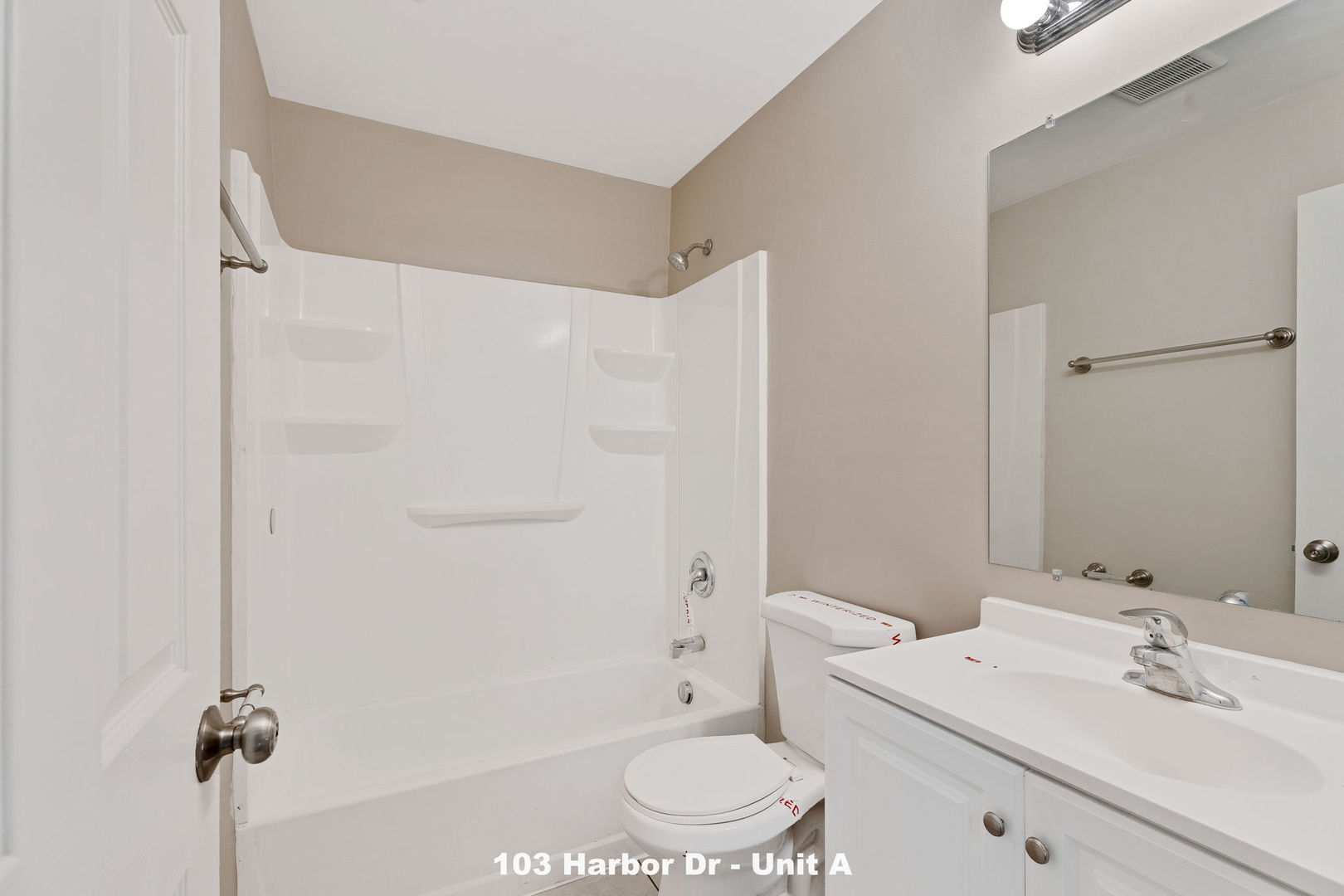 103 Harbor Drive, Unit C Oswego, IL 60543 - Photo 10 of 15