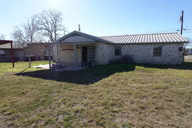 $1,600 | 801 Mildred Avenue, Burnet, TX 78611