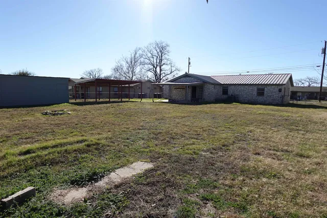 $1,600 | 801 Mildred Avenue, Burnet, TX 78611