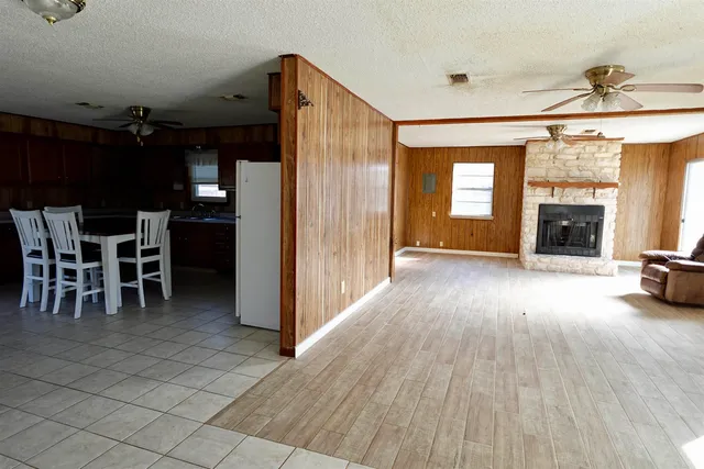 $1,600 | 801 Mildred Avenue, Burnet, TX 78611