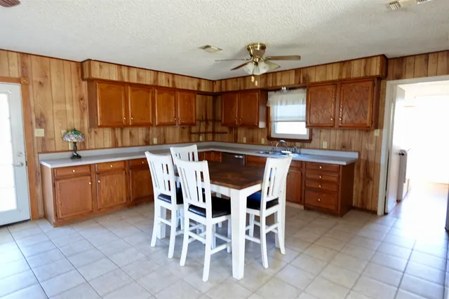 $1,600 | 801 Mildred Avenue, Burnet, TX 78611