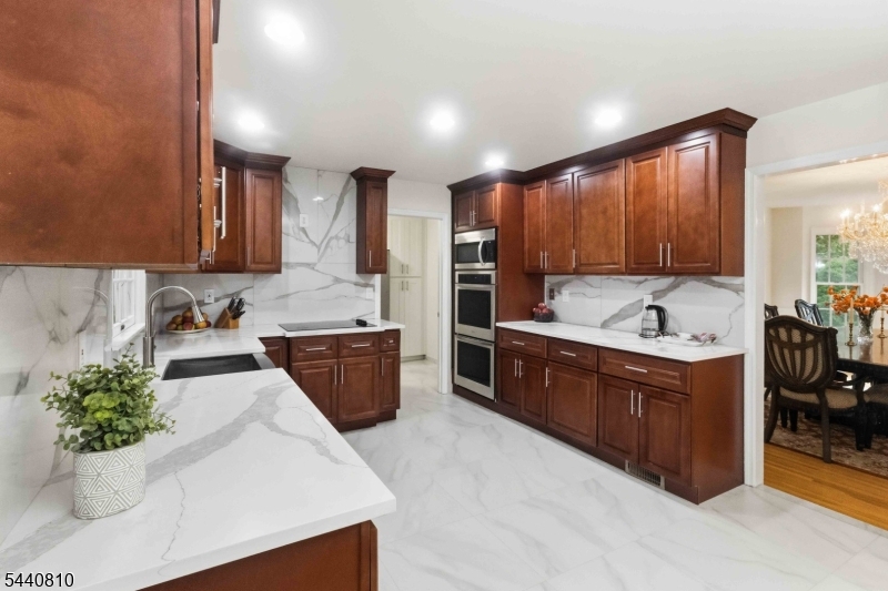 56 Union Hill Road Morris Plains, NJ 07950 - Photo 13 of 36