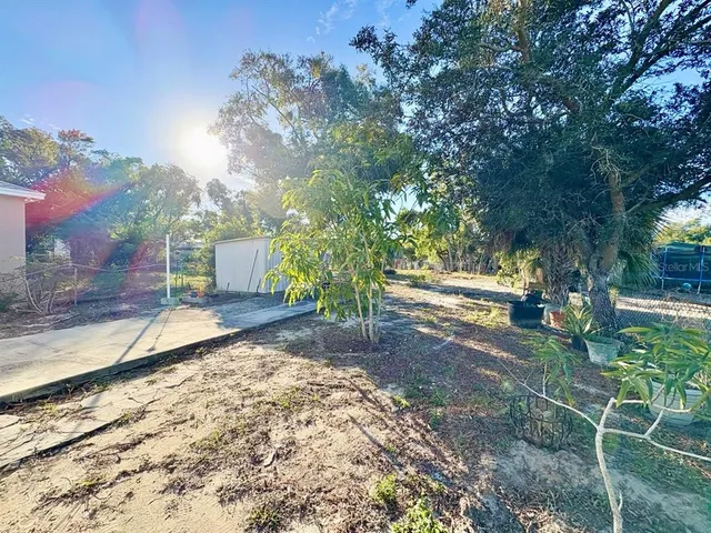 $1,875 | 524 East Lime Street, Tarpon Springs, FL 34689