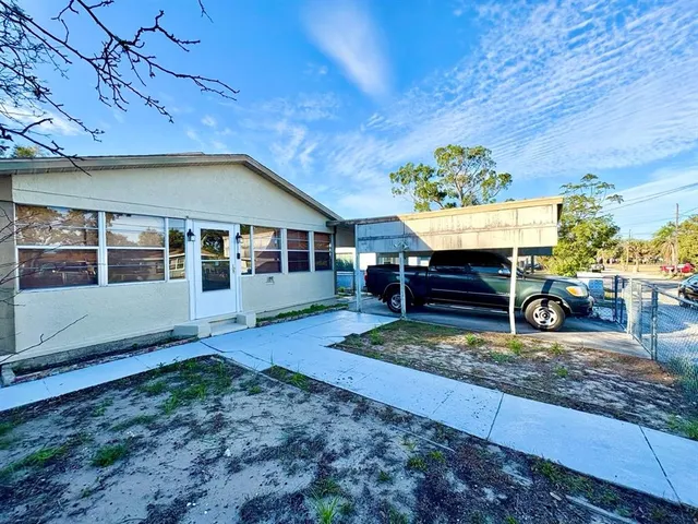 $1,875 | 524 East Lime Street, Tarpon Springs, FL 34689