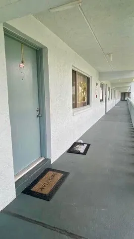 $2,000 | 2100 Springdale Boulevard, Unit 202, Palm Springs, FL 33461