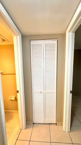 $2,000 | 2100 Springdale Boulevard, Unit 202, Palm Springs, FL 33461