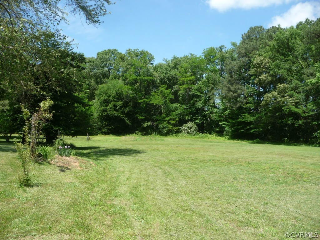 4200 Courthouse Road Midlothian, VA 23112 - Photo 7 of 16 a view of outdoor space and yard