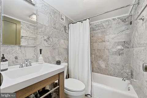 $565,000 | 1239 Vermont Avenue Northwest, Unit 709, Washington, DC 20005