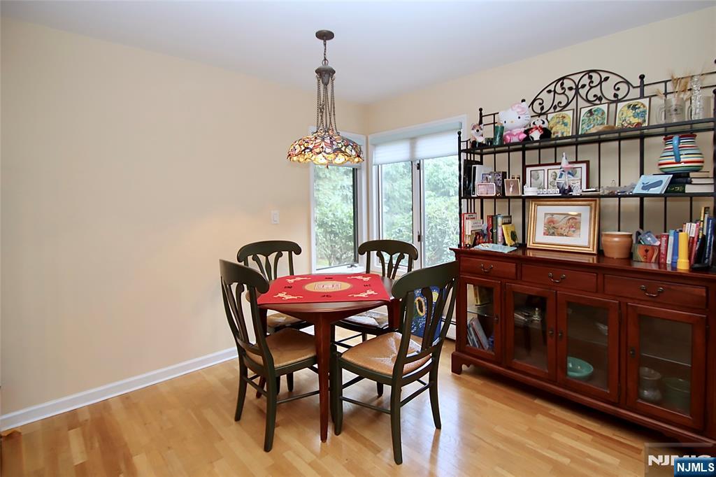 9 Watch Hill Road Mahwah, NJ 07430 - Photo 9 of 38