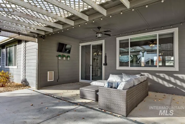 $2,550 | 3902 North Rotaldo Avenue, Meridian, ID 83646