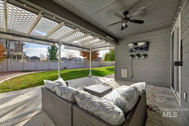 $2,550 | 3902 North Rotaldo Avenue, Meridian, ID 83646