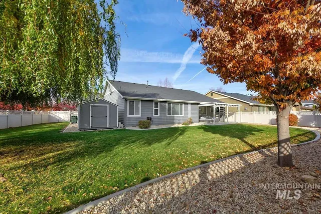 $2,550 | 3902 North Rotaldo Avenue, Meridian, ID 83646