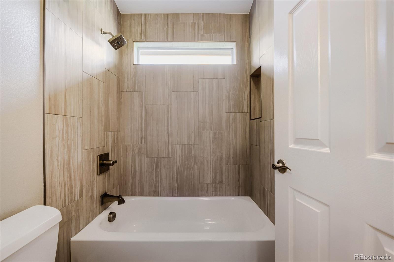 8658 Aberdeen Circle Highlands Ranch, CO 80130 - Photo 26 of 41