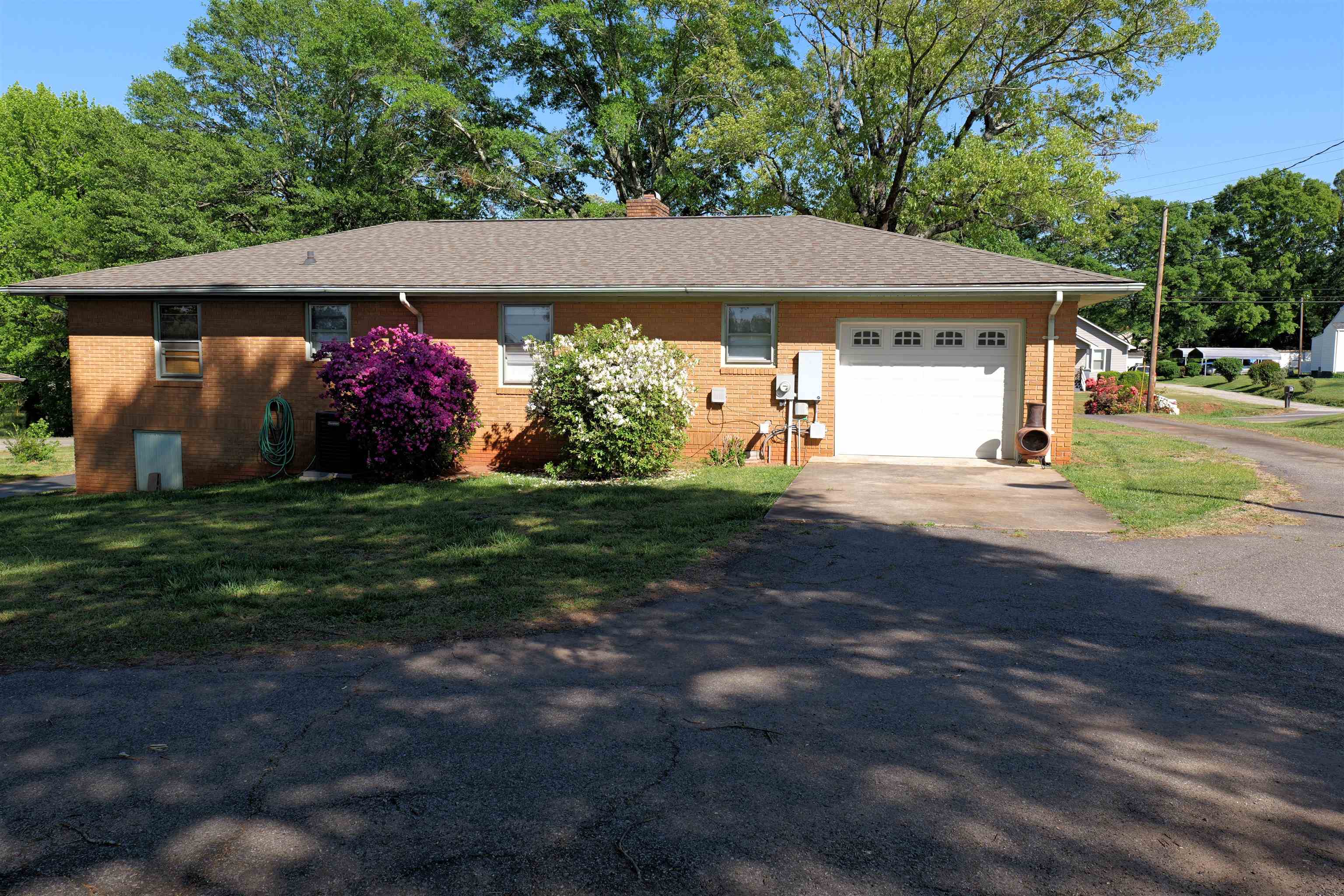 303 Inman Road Lyman, SC 29365 - Photo 4 of 18