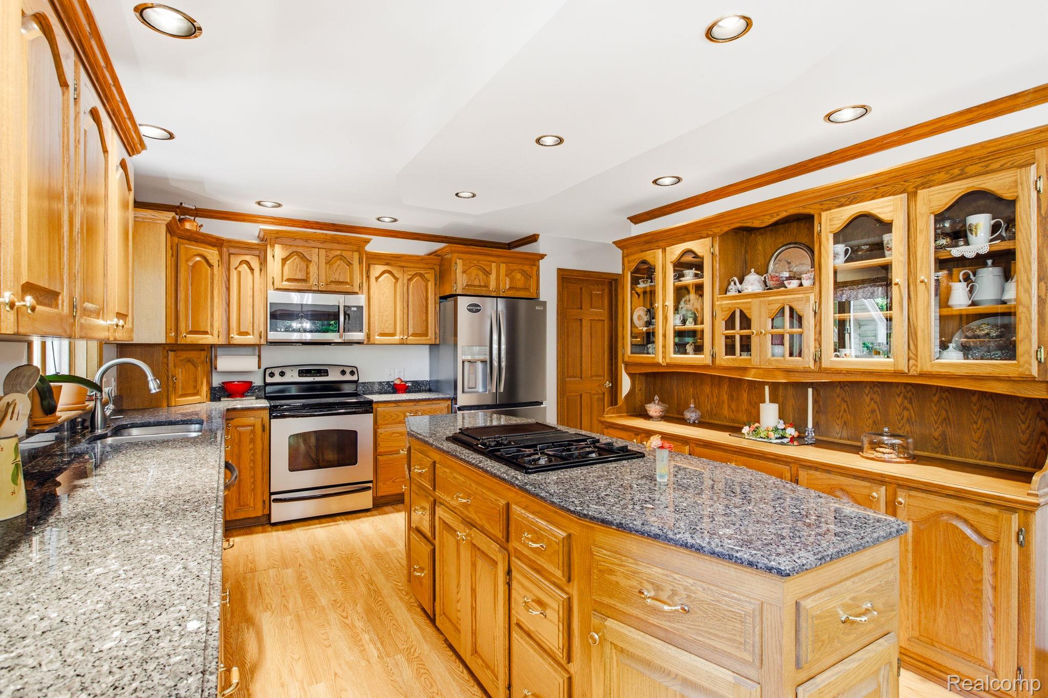 3121 Abbottsford Road North Street, MI 48049 - Photo 16 of 39 3121 Abbottsford Rd (12).jpg