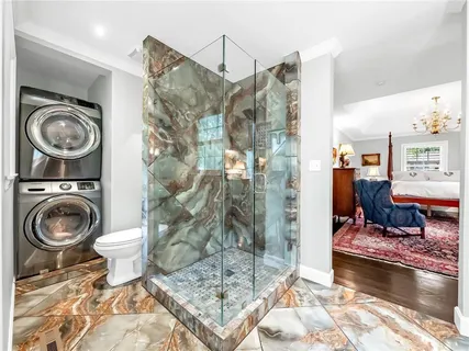 $385,000 | 409 East 108th Terrace, Kansas City, MO 64131