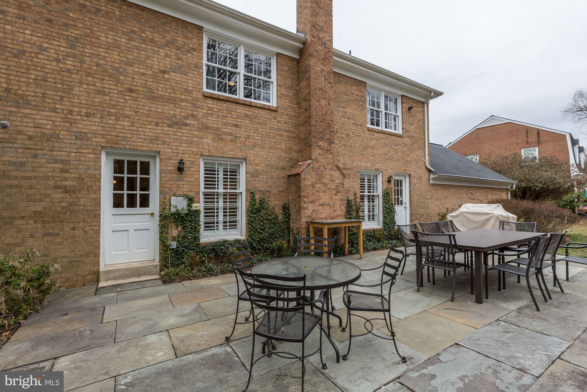 11808 Gregerscroft Road Potomac, MD 20854 - Photo 27 of 28 Exterior - Patio