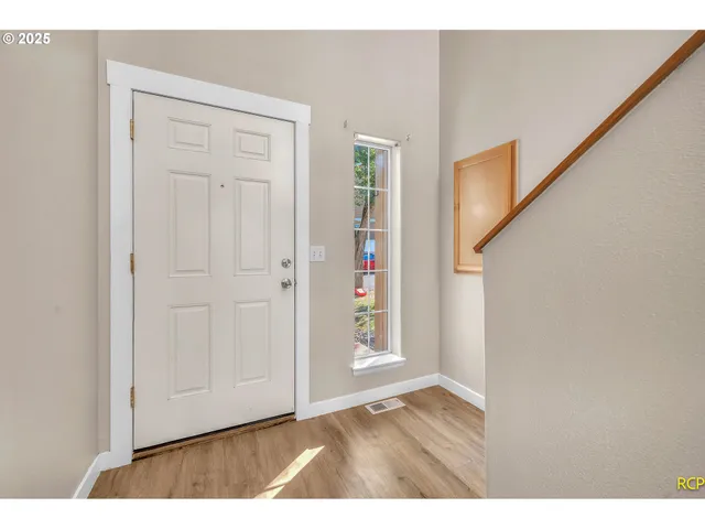 $484,900 | 15469 Southwest Bygones Court, Beaverton, OR 97007