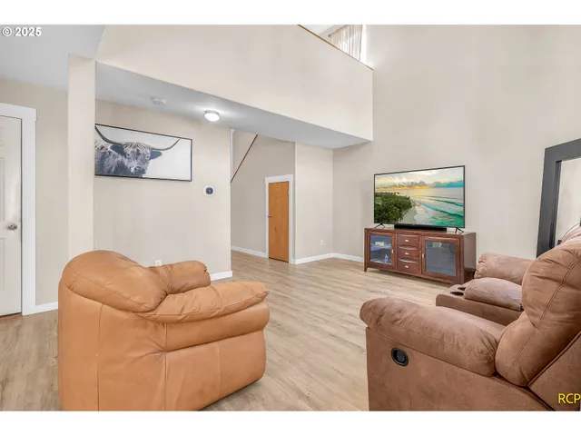 $484,900 | 15469 Southwest Bygones Court, Beaverton, OR 97007