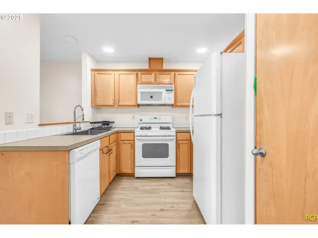 $484,900 | 15469 Southwest Bygones Court, Beaverton, OR 97007