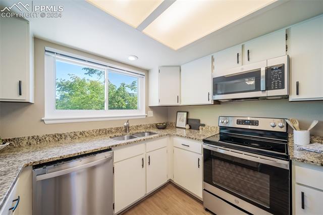 263 Southpark Road Highlands Ranch, CO 80126 - Photo 13 of 42 Gallery Image 13