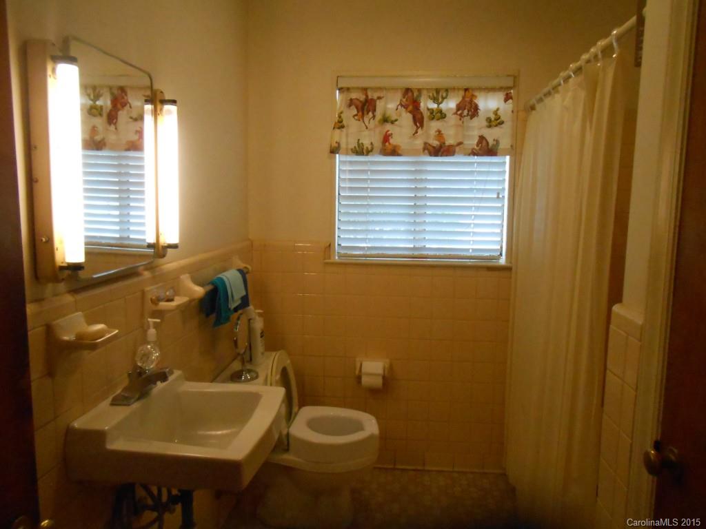 700 Battleground Road Lincolnton, NC 28092 - Photo 8 of 10 Gallery Image 8