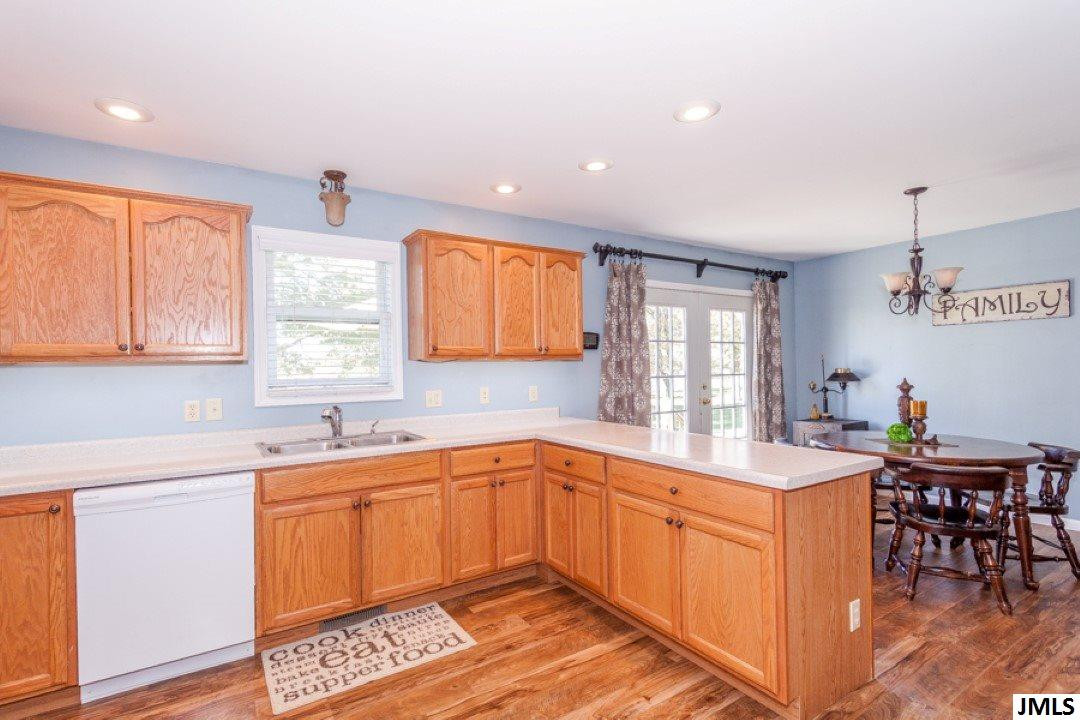 1636 South Parma Road Parma, MI 49269 - Photo 5 of 36 Full Appliance Package!