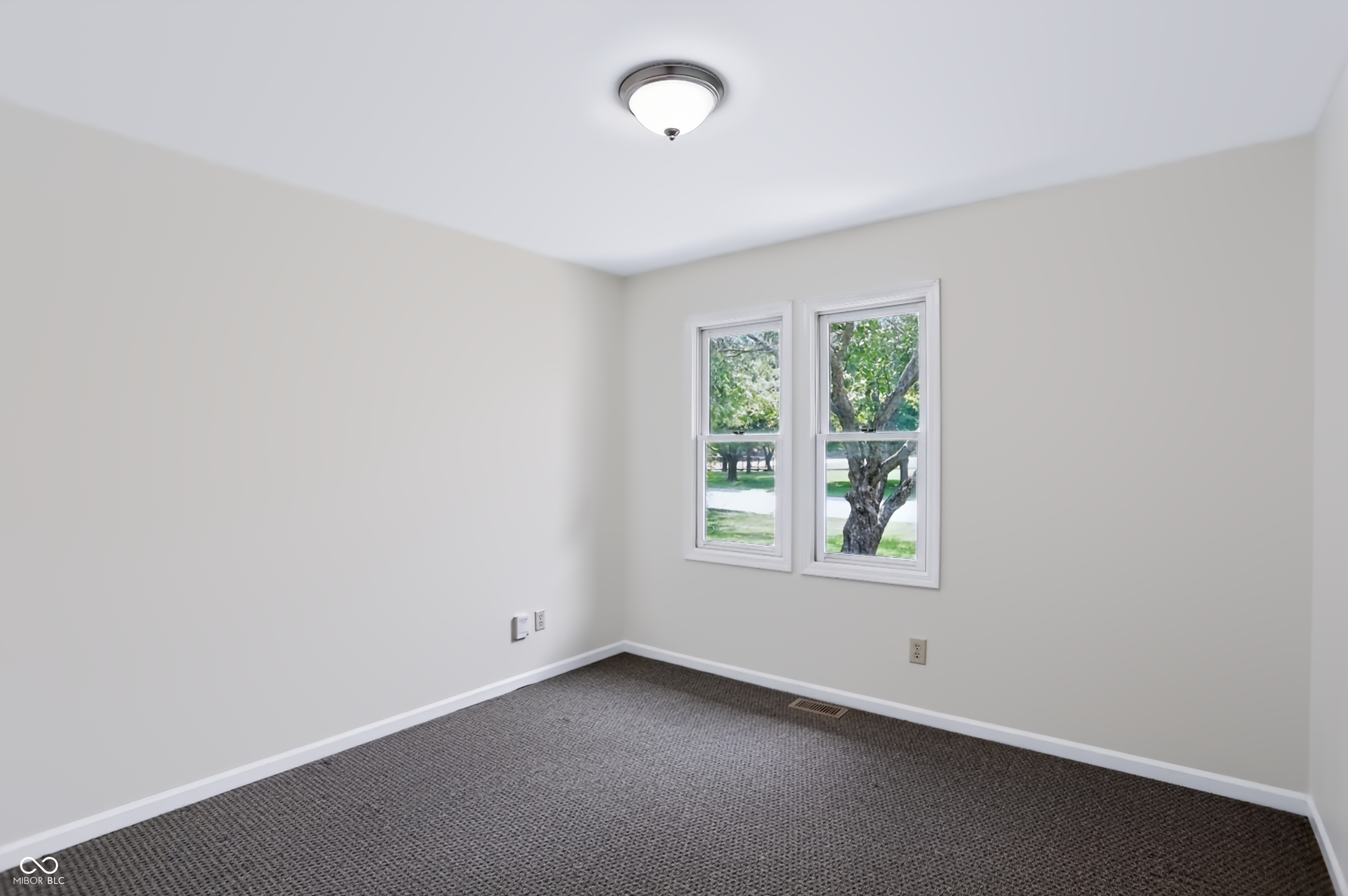 1186 Madrid Road Greenwood, IN 46143 - Photo 23 of 53