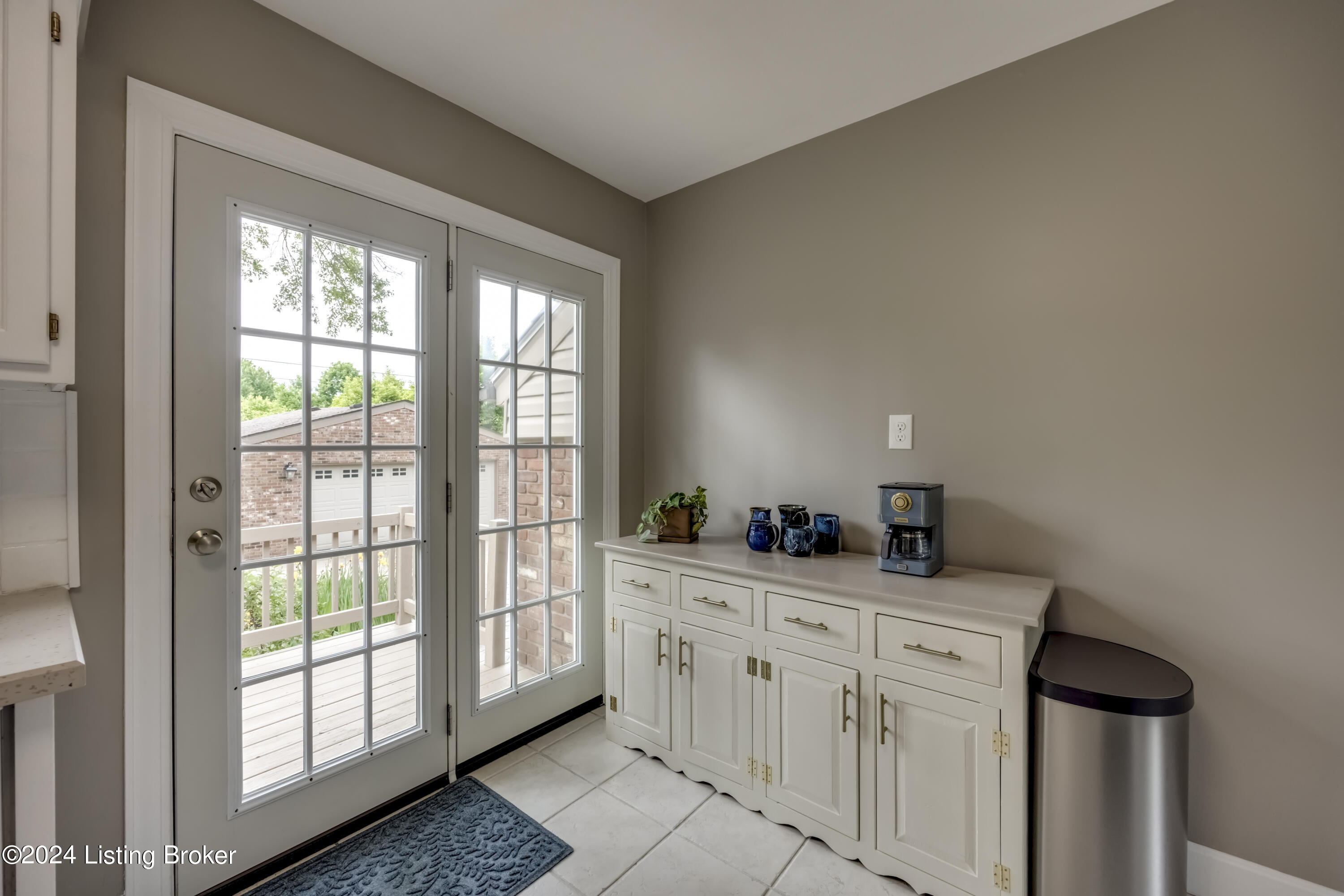 4424 Rudy Lane Louisville, KY 40207 - Photo 29 of 79 2Y0A8060-B