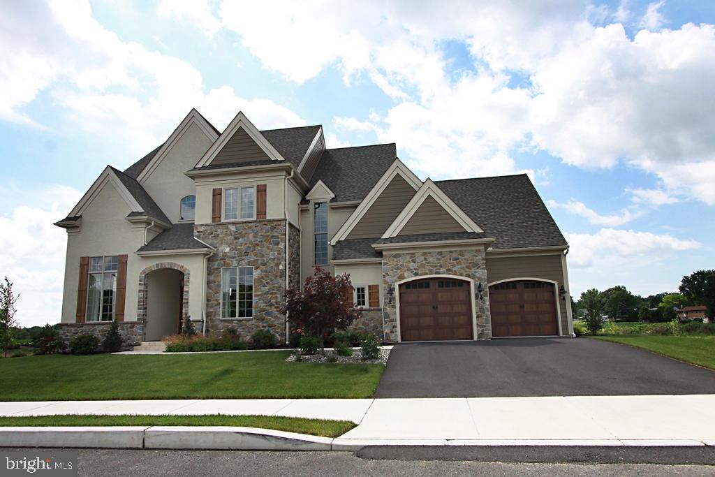 524 Delp Road, Unit 7 Lancaster, PA 17601 - Photo 3 of 34 Gallery Image 3