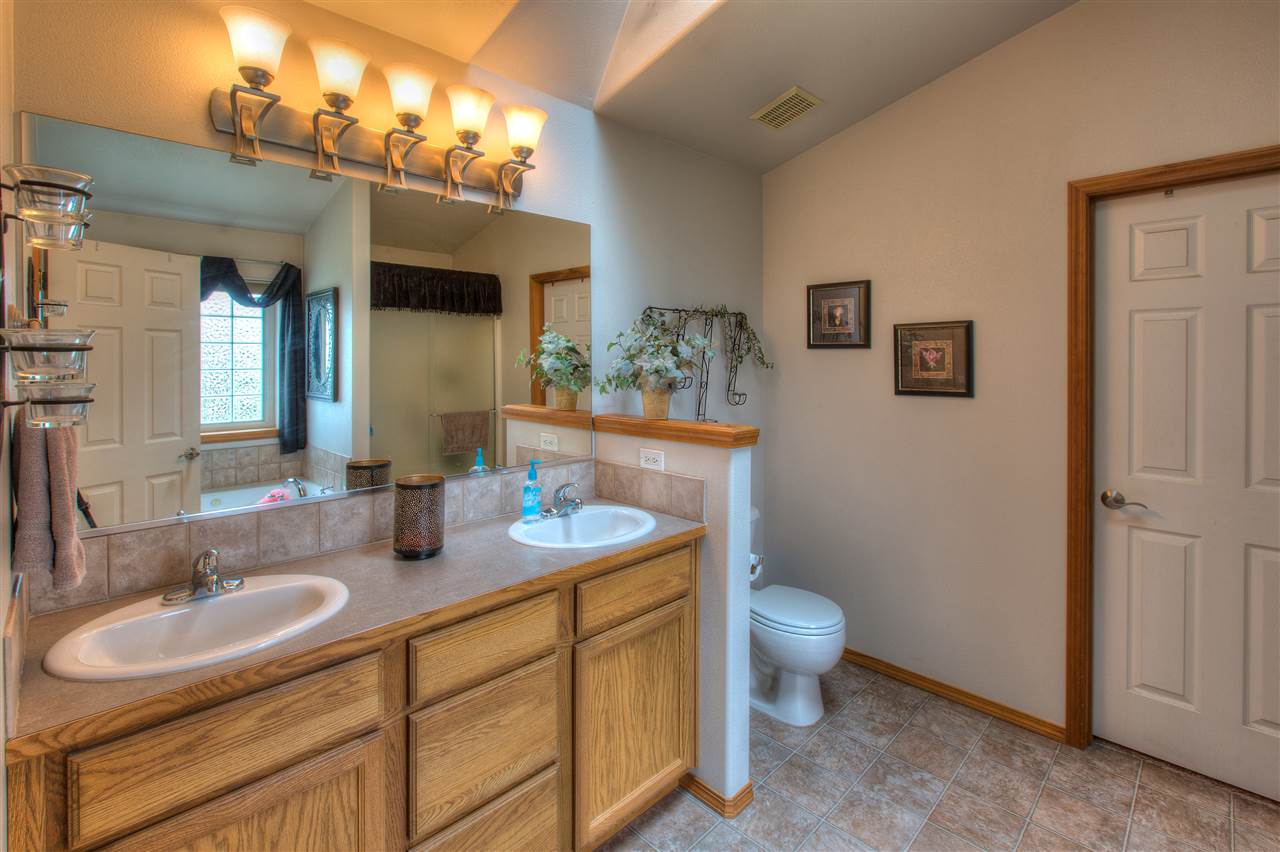 24268 Desmet Road Liberty Lake, WA 99019 - Photo 10 of 20 Gallery Image 10