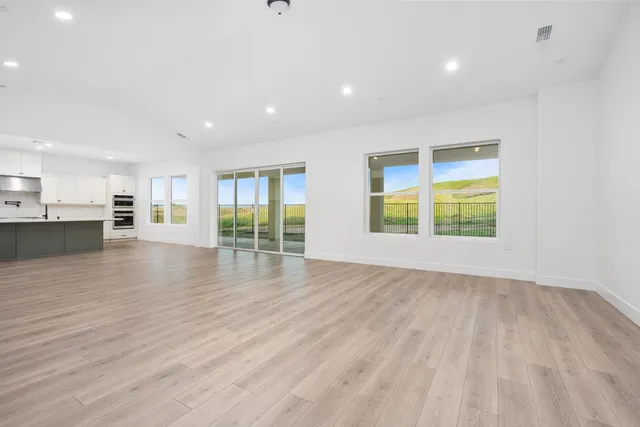 $889,999 | 4511 Iron Creek Court, Friant, CA 93626